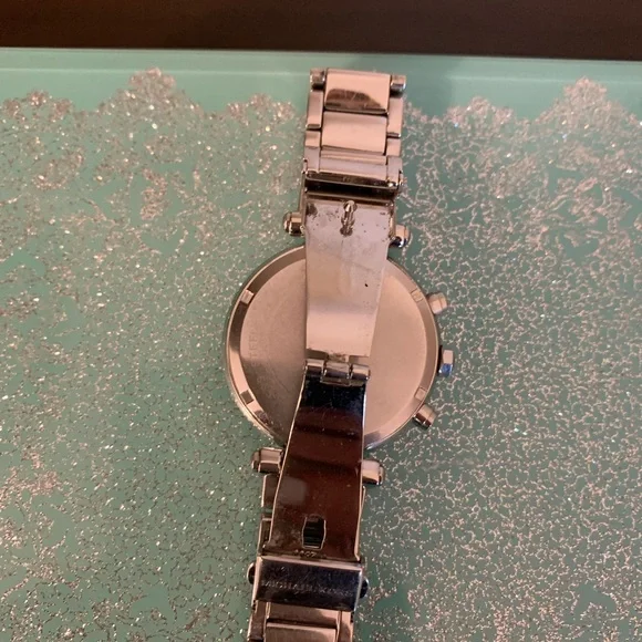 Michael Kors women watch - Picture 7 of 13